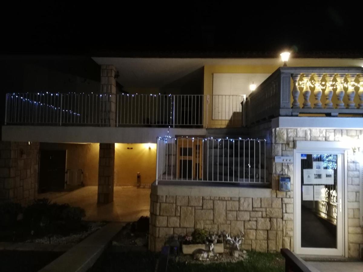 Guest House Vila Luka Portorož Eksteriør billede