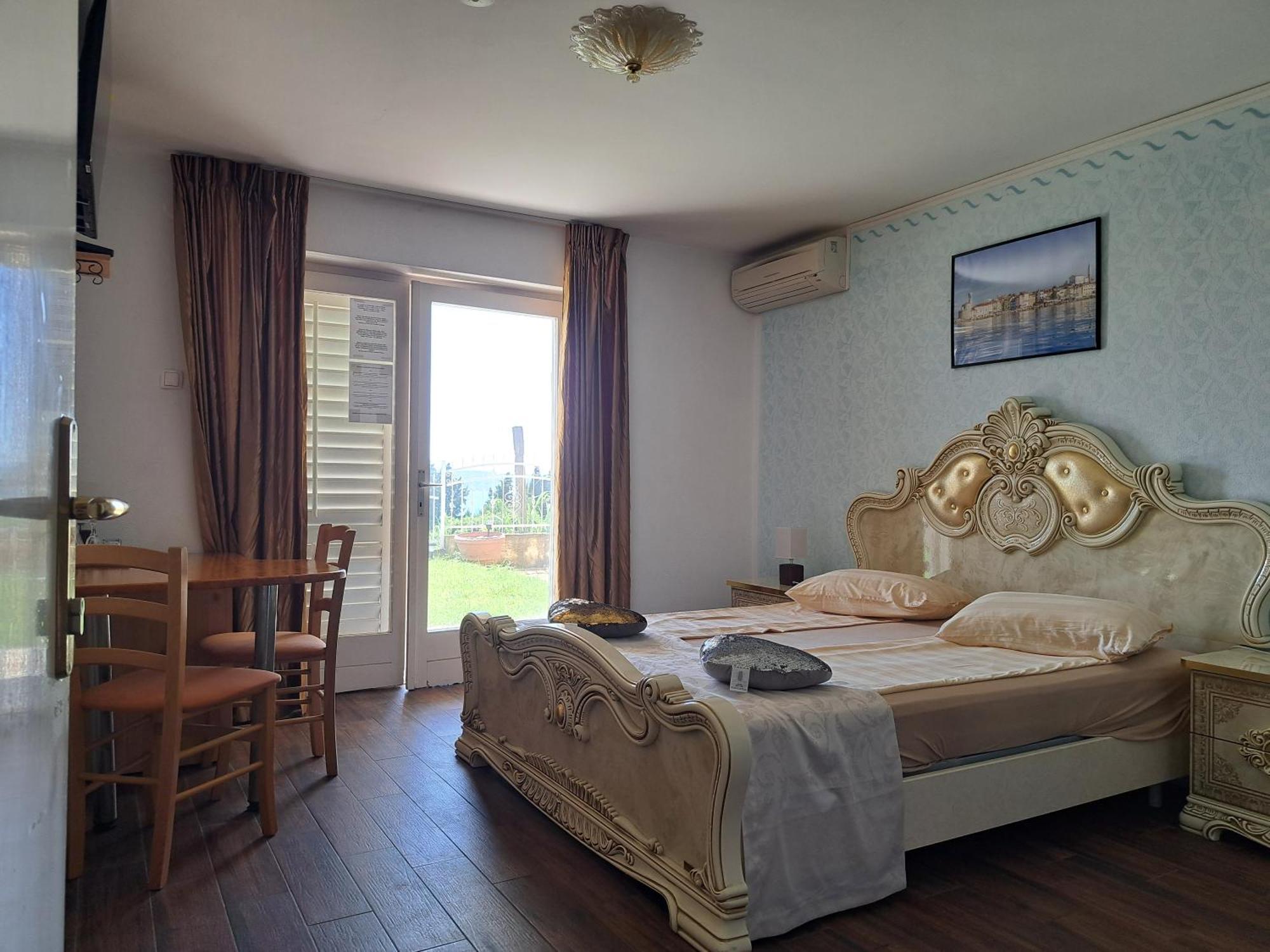 Guest House Vila Luka Portorož Eksteriør billede