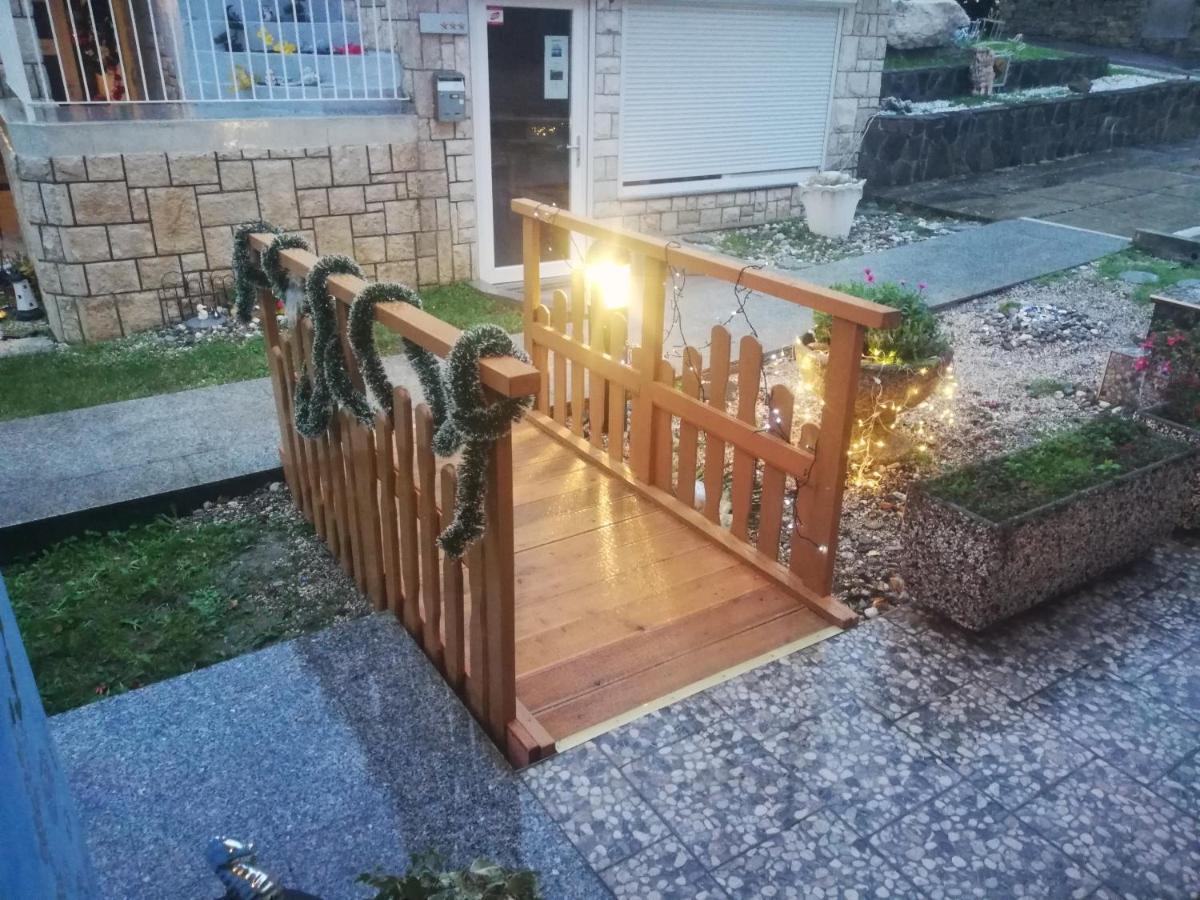 Guest House Vila Luka Portorož Eksteriør billede